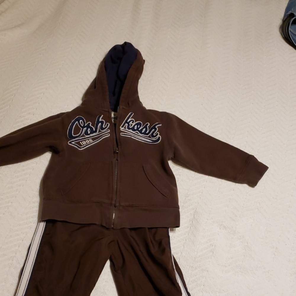 Boys 4T Oshkosh hoodie and wind pants